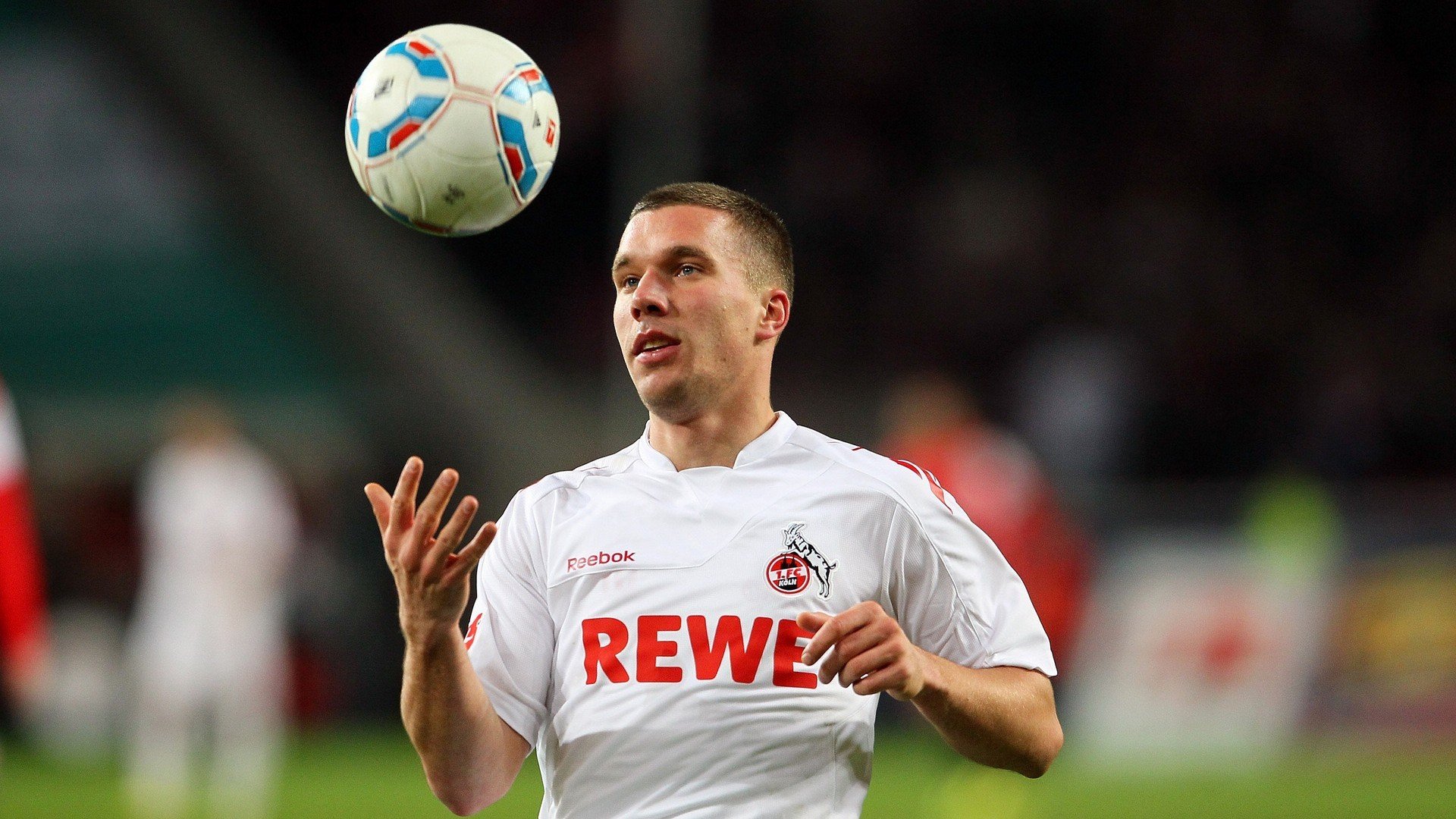 绿茵场上的胜利与羽球场上的领航，法国力克德国，李梓嘉带队奏凯